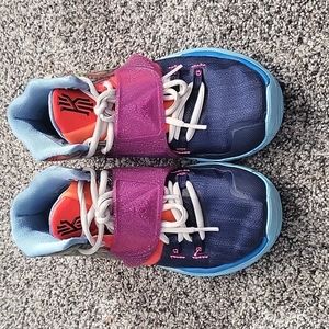 Nike Kyrie 6 Preheat "Heal The World"